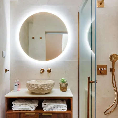 With Ocean View And Rooftop Cinema *