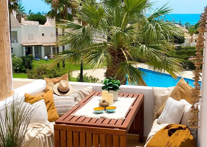 With Ocean View And Rooftop Cinema Guia (Faro)