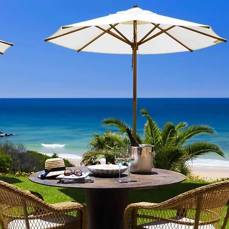 Villa With Ocean View And Rooftop Cinema