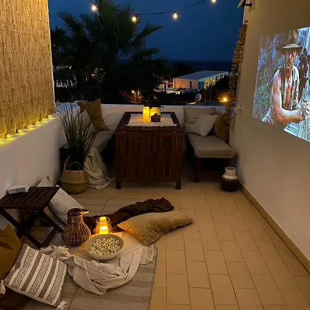 Villa With Ocean View And Rooftop Cinema *
