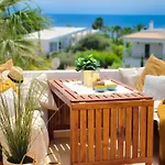 Βίλα With Ocean View And Rooftop Cinema *